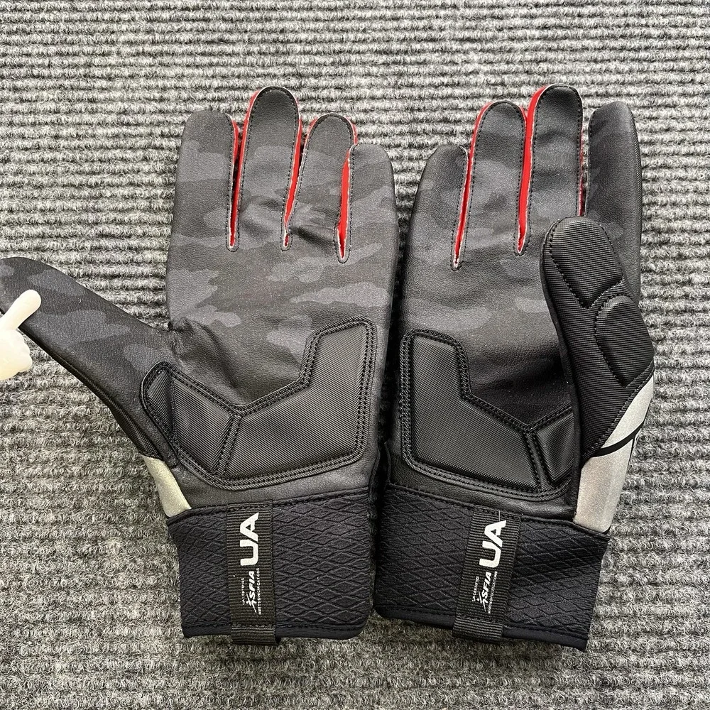 Under Armour‎ Combat Dark Camo Size Large Football Gloves SFIA Certified NIB
